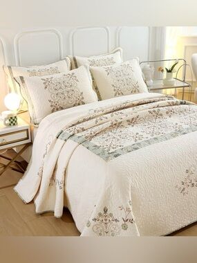 vctops Patchwork Quilt Set Queen Floral Embroidered Cotton w Shams Cottagecore